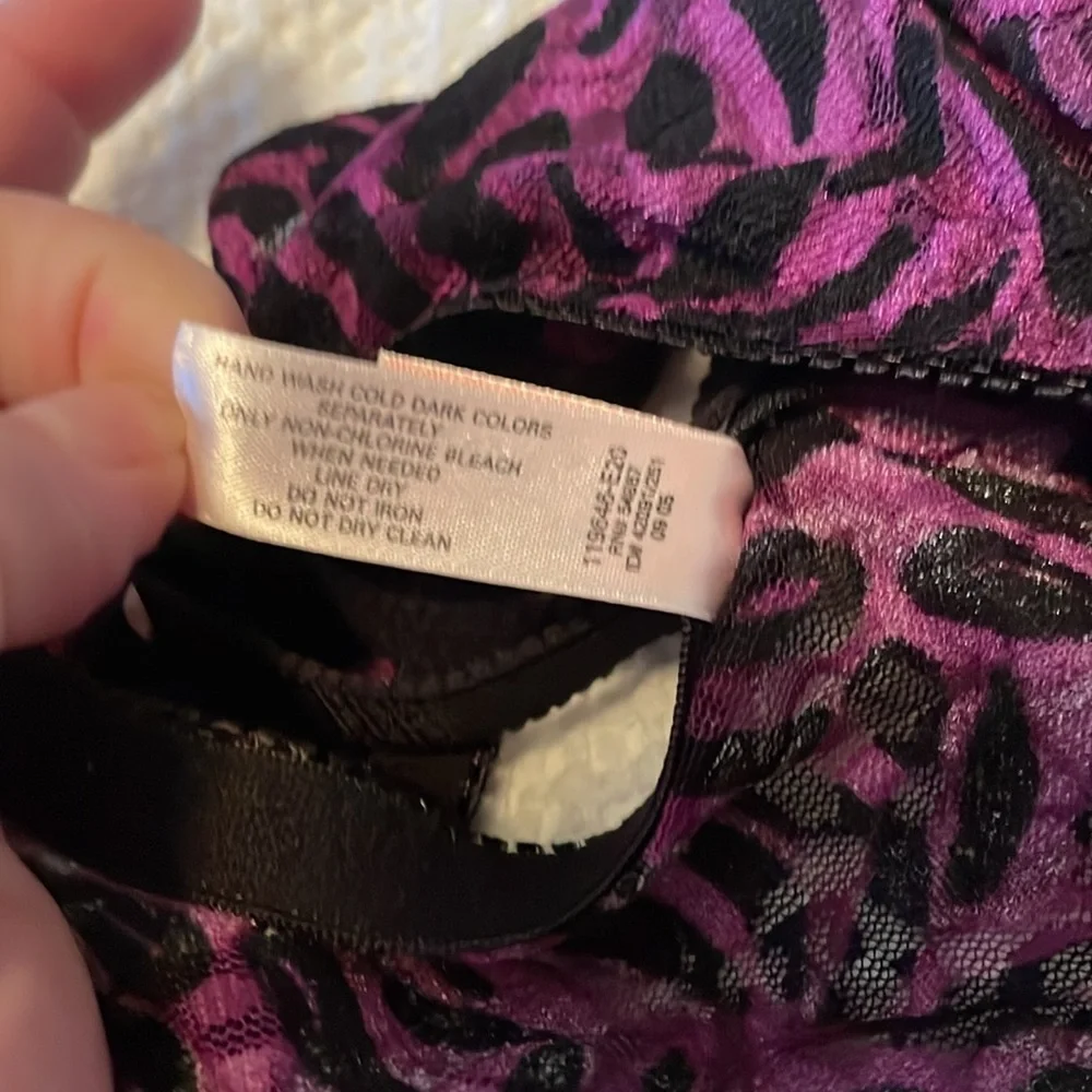 NWOT Vintage Victorias Secret Purple and Black animal print bra & panty 38DD/XL​ - Picture 8 of 8